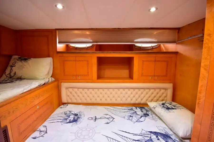 YACHT PASİFİC